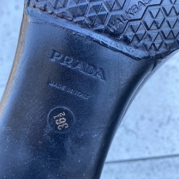 Auth Prada Milano leather logo slipper slide sandals Italy black kitten heels - Picture 5 of 7